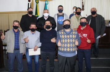 Vereadores pedem que Prefeitura Prefeitura inclua nos planos da administração a instalação de Poços Artesianos e Fossas Sépticas nos bairros Colinas, Lavrinha e Brejaúva