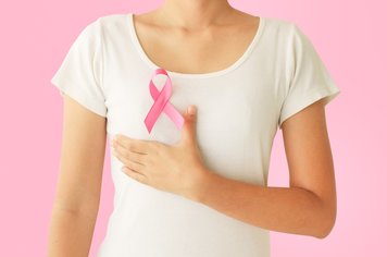 Outubro Rosa campanha para prevenção e diagnóstico do câncer de mama