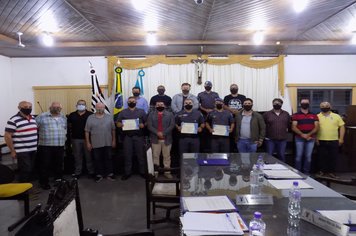Vereadores prestam homenagem a Policiais Militares com Moção de Aplausos e Congratulações