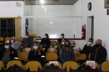 Bombeiros civis são homenageados na Câmara
