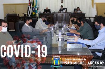 Vereadores se reúnem após Sessão Legislativa para cobrar medidas de combate ao Coronavírus 
