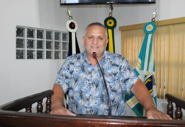 Vereador faz Requerimentos para cobrar obras de melhorias no Abaitinga e por que servidores municipais não recebem auxílio-transporte