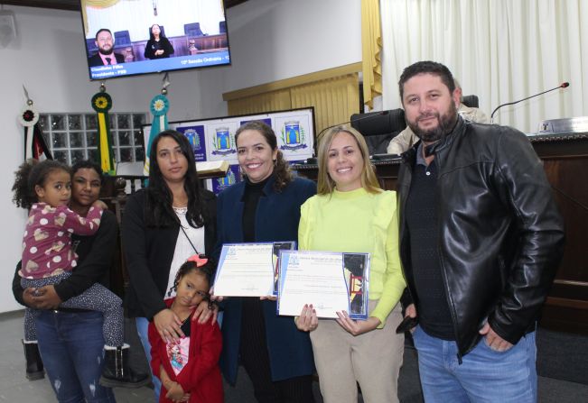 Câmara entrega Moção as organizadoras da 1ª mostra de Ballet