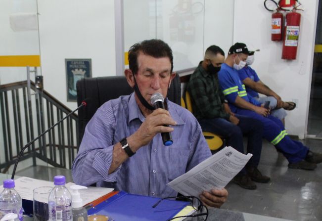 Vereador pede que Prefeitura efetue troca de lâmpadas queimadas no Faxinal dos Almeidas