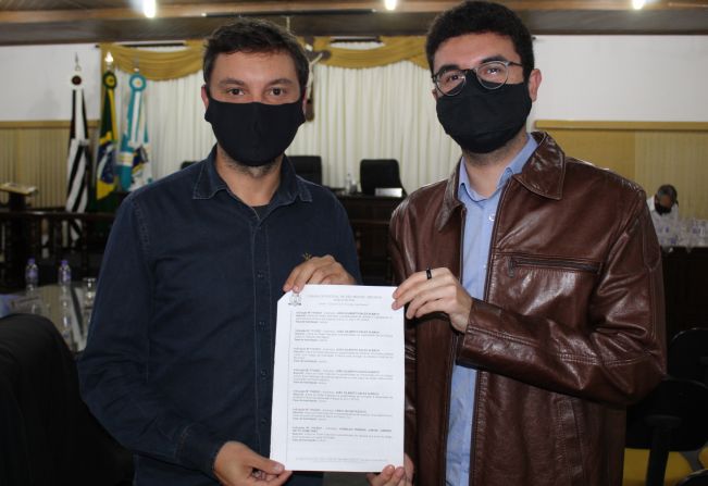 Vereadores fazem indicação à Prefeitura para Iluminação da raia de Caiaque Polo e retirada de tocos de madeira do antigo deck no Guapé