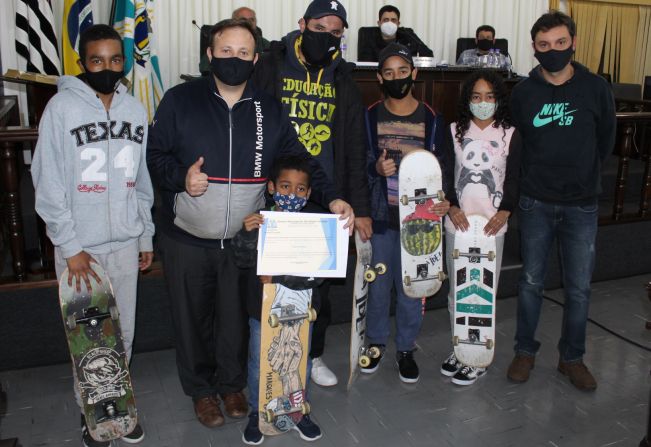 Vereadores propõe Moção de Aplausos e Congratulações em homenagem ao Educador e Instrutor de Skate Ângelo Nunes