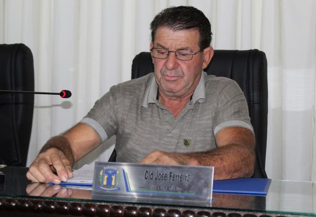 Vereador faz voto de Profundo Pesar e pede funcionamento da Vivo no Santa Cruz