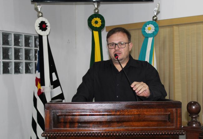 Vereador apresenta Projeto de Decreto Legislativo para criar Frente Parlamentar