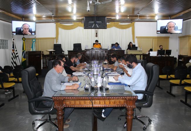 Cidadãos apresentam projeto de iniciativa popular na Câmara para fomentar moradia popular