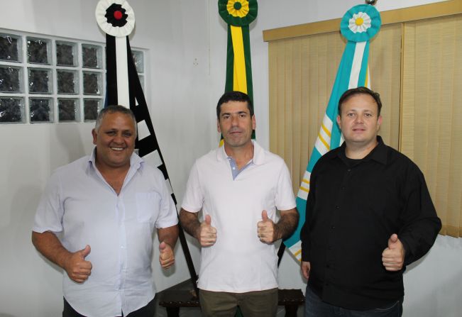 Vereadores solicitam à São João criação de horários de ônibus para atender os bairros rurais aos domingos