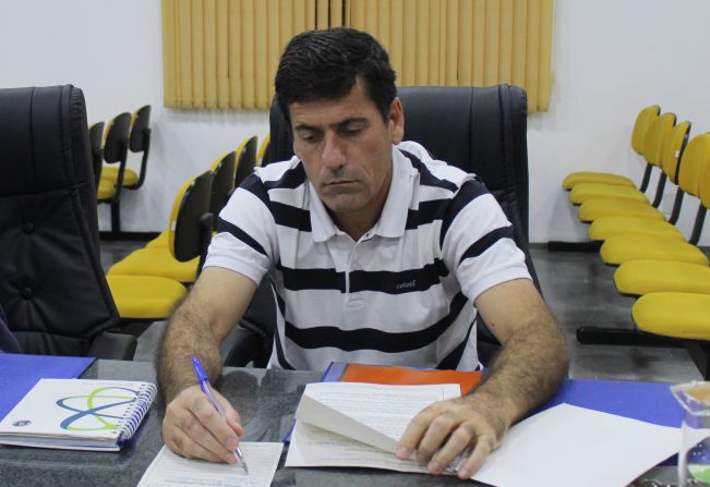 Vereador solicita replantio de cipestres italianos na Avenida Guerino Muzzin