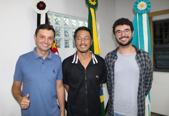 Vereadores pedem informações sobre bolsa-auxílio paga aos estagiários municipais
